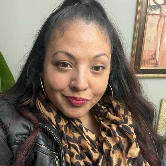 Meet your Posher, Rubi - Picture 3 of 6